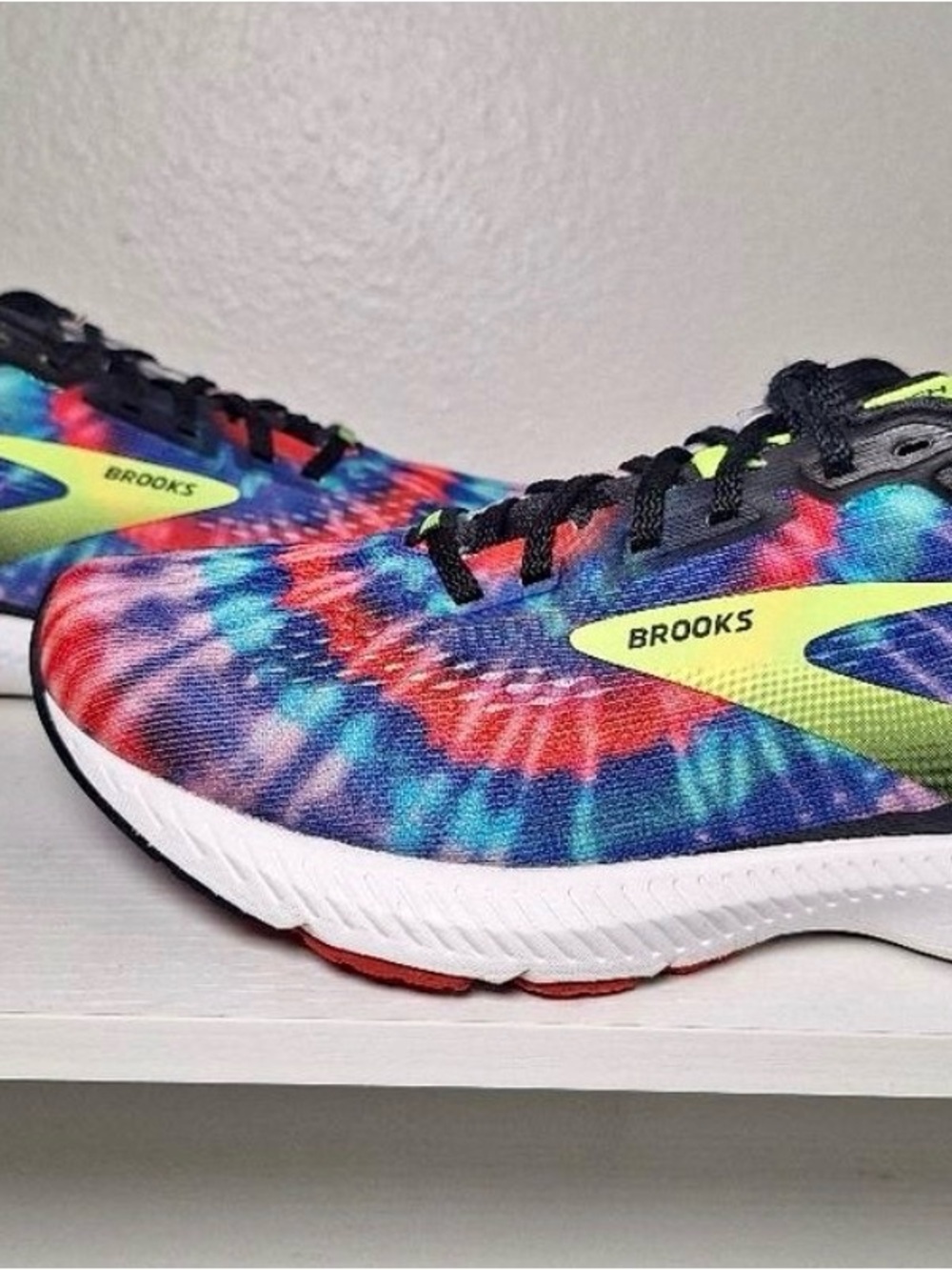 Tie Dye Brooks